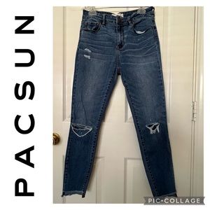 ✨PacSun High Rise skinniest ankle jeans with knee distressing  Size 26 short✨